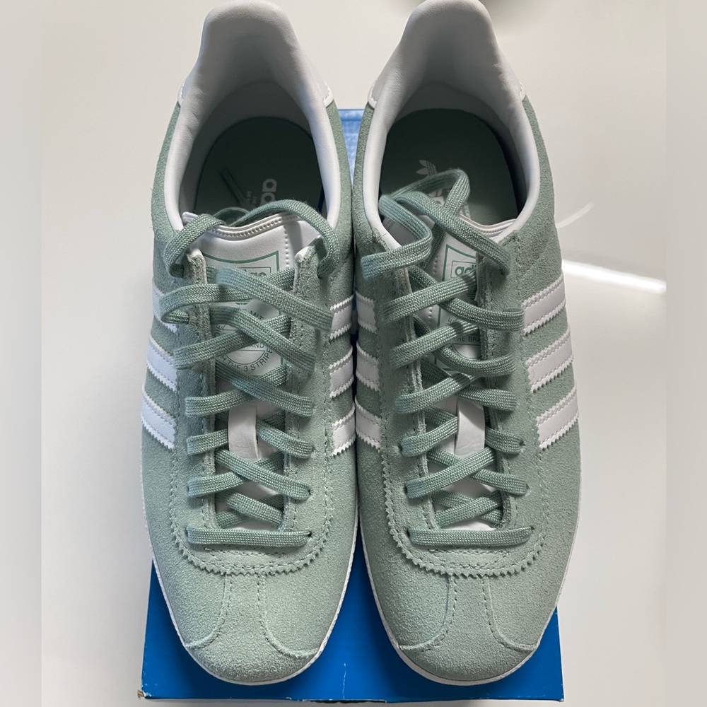 Woman’s adidas gazelle